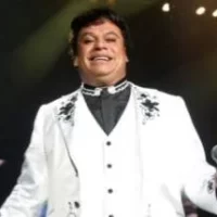 juan-gabriel-300x215